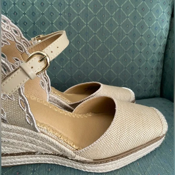 Crown Vintage Beige Narri Wedge Sandal Espadrille - Picture 13 of 16